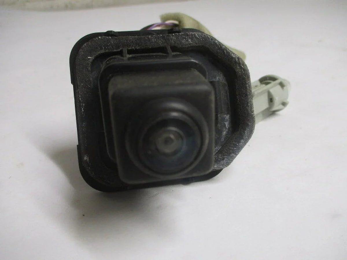 Pre-Owned Nissan Rogue Back Up Rear View Camera   (Good)